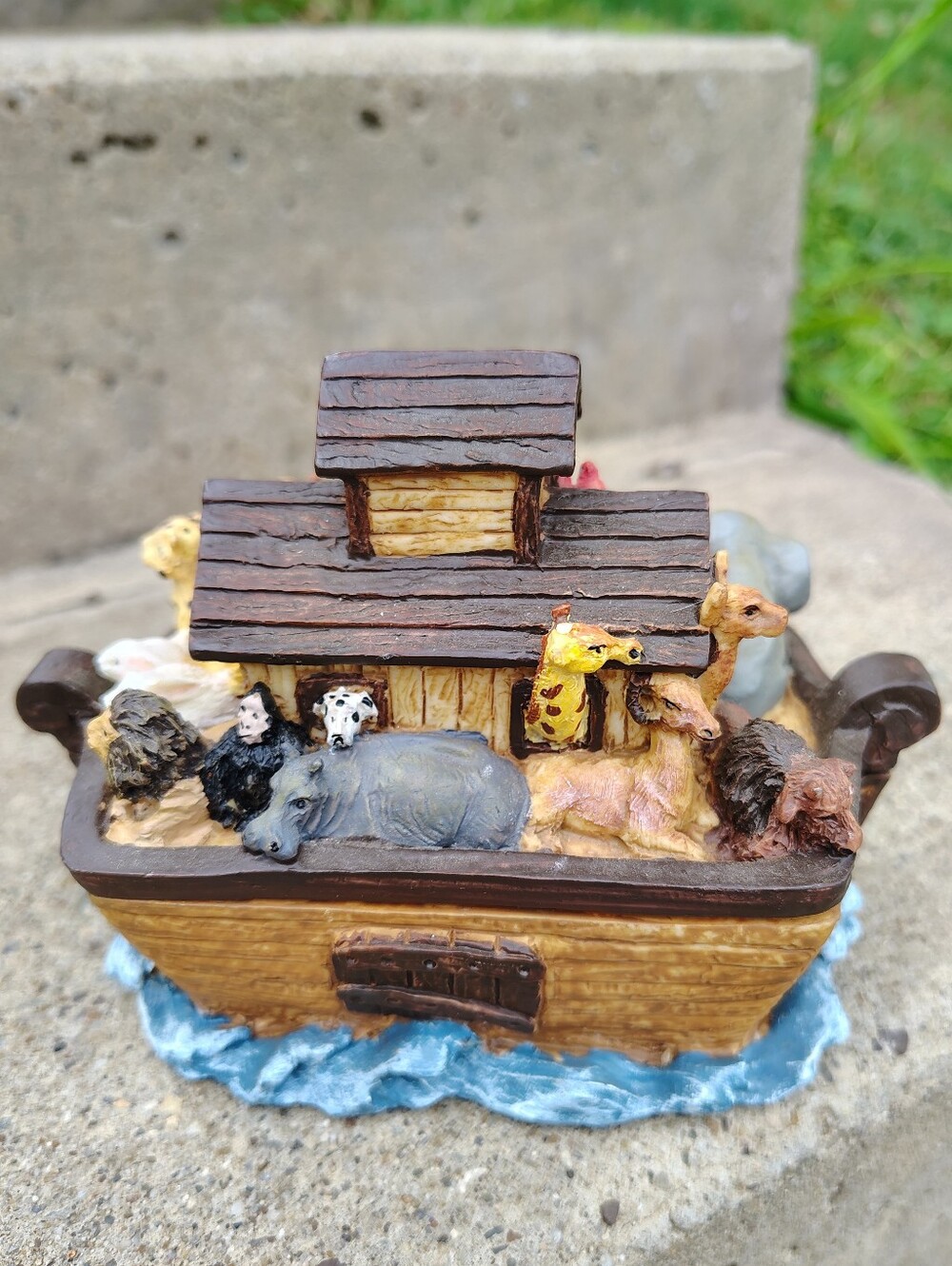 Noah's Ark Trinket Box Hand Painted Resin 3D Animals Religious Figurine